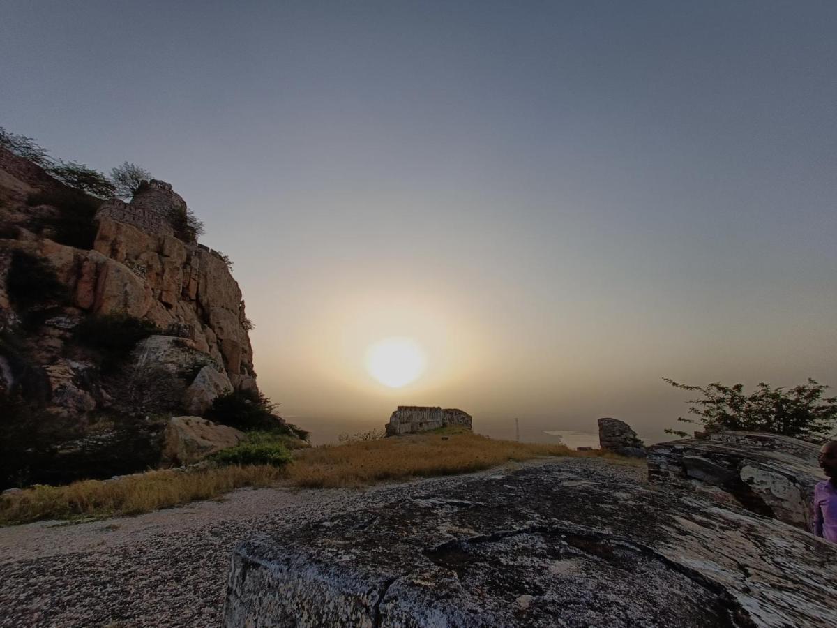 Dream Hampi Villa & Home Stay Exteriör bild