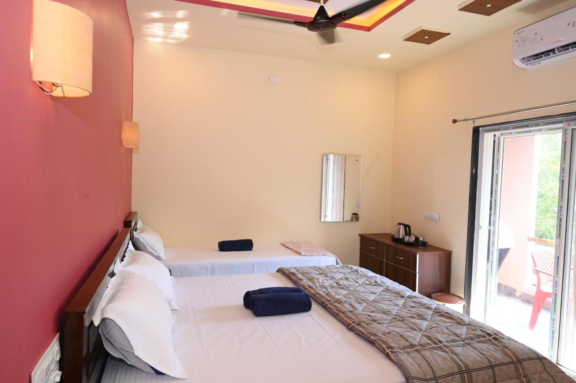 Dream Hampi Villa & Home Stay Exteriör bild