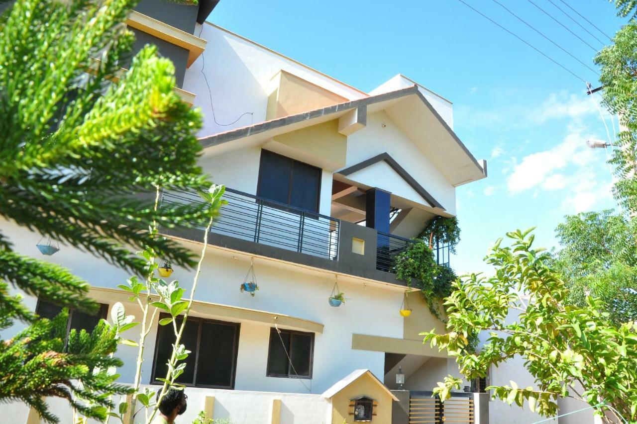 Dream Hampi Villa & Home Stay Exteriör bild